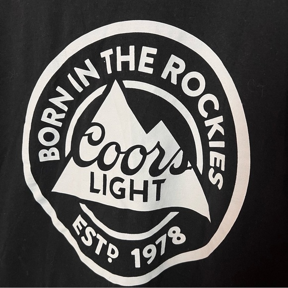 Coors Light Beer T-Shirt Men’s L Black Short Sleeve Tee - Born in the Rockies - Picture 2 of 4